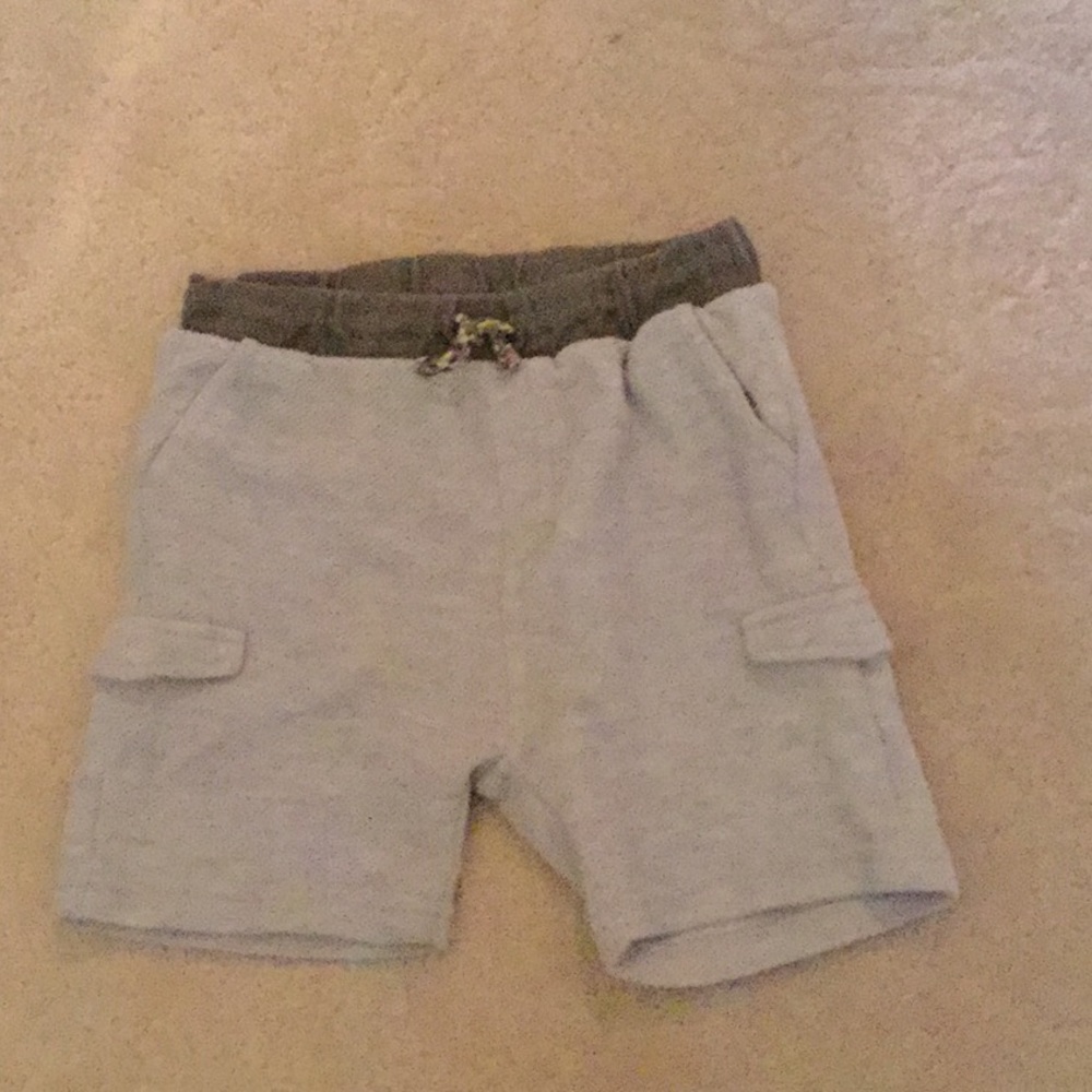 Small Zara shorts
